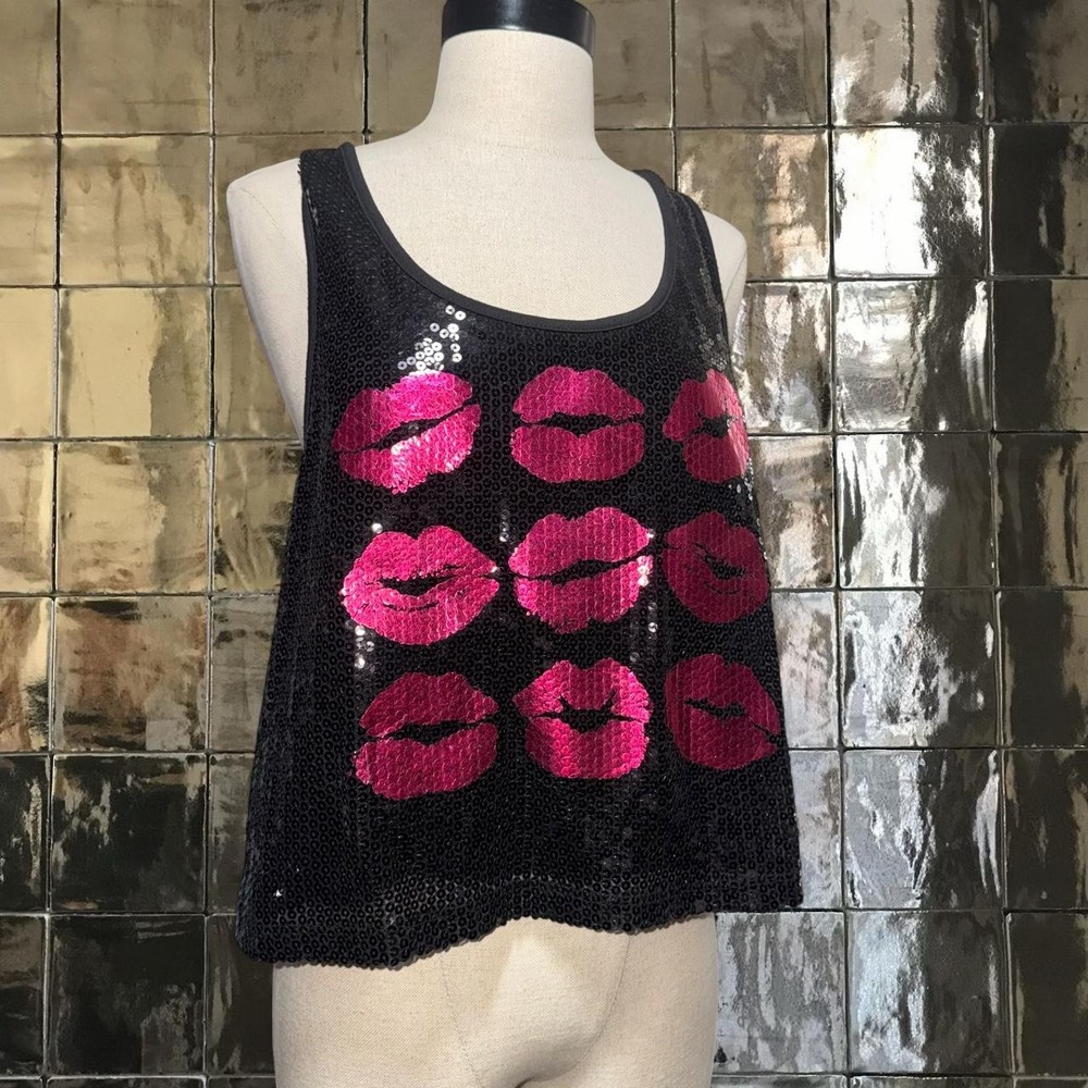 Y2K Sequin Lip Graphic Tank
